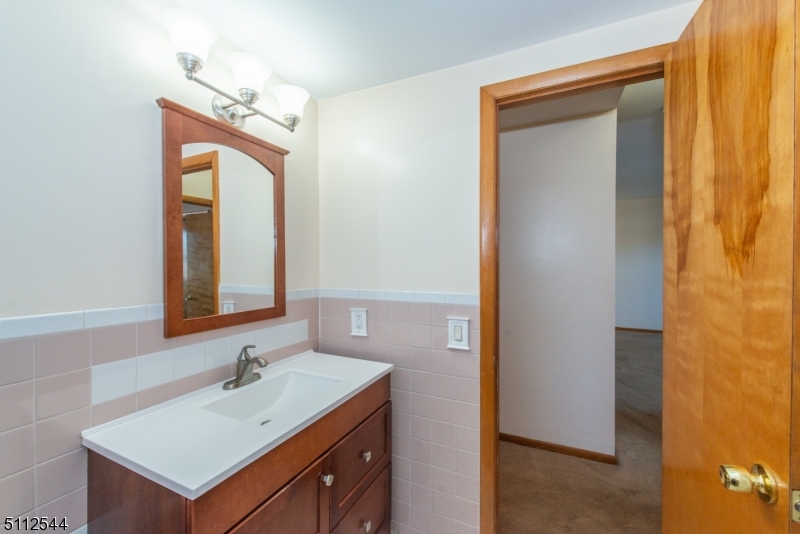 358 Union Boulevard Totowa NJ 07512