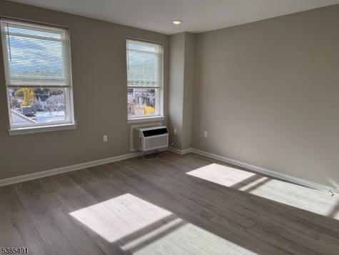 10 E Washington Avenue Washington NJ 07882