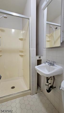 615 W Camplain Road Apt 1 Manville NJ 08835