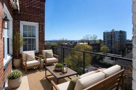 5 Roosevelt Place - 6m Montclair NJ 07042