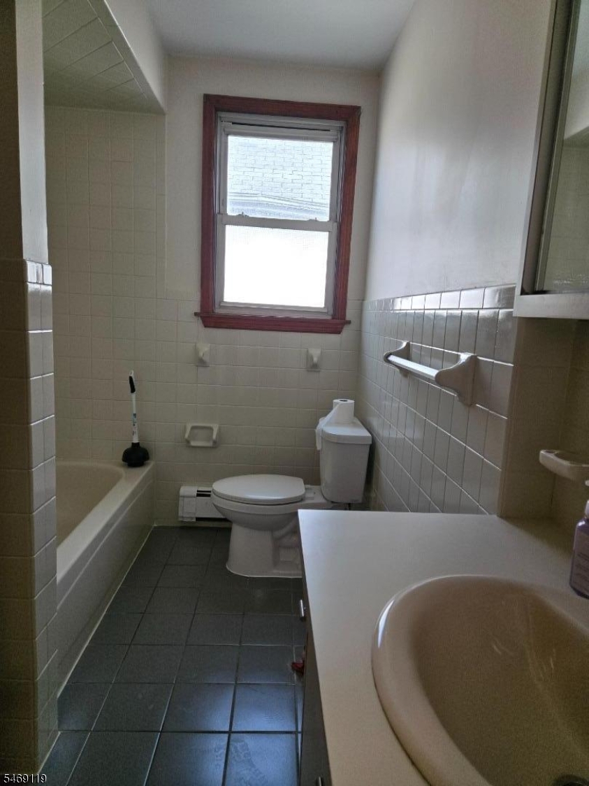 833 Jackson Avenue Elizabeth NJ 07201