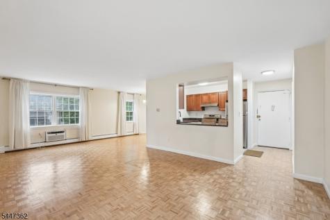 135 S Maple Avenue Ridgewood Village NJ 07450