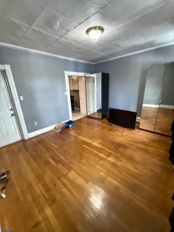 243 Lake Street Newark NJ 07104
