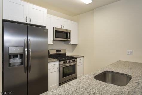 90 Clinton Avenue Newark NJ 07114