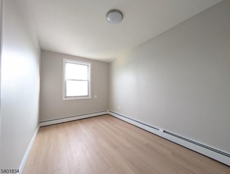 22 Somme Street Newark NJ 07105