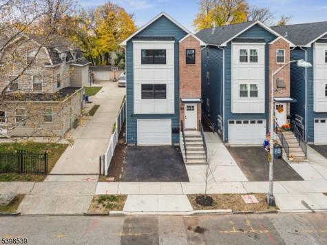 84 Hollywood Avenue East Orange NJ 07018