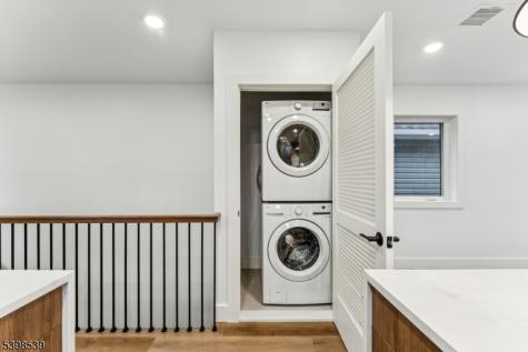 84 Hollywood Avenue East Orange NJ 07018