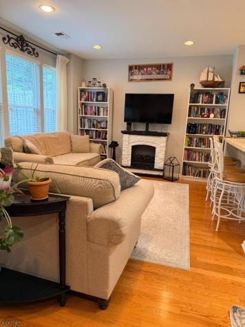 102 Riverwalk Way Clifton NJ 07014