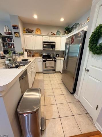 102 Riverwalk Way Clifton NJ 07014