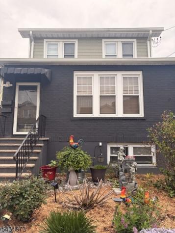 32 Hamilton Avenue Fairview NJ 07022