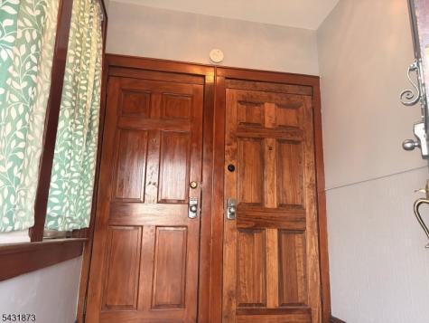 32 Hamilton Avenue Fairview NJ 07022