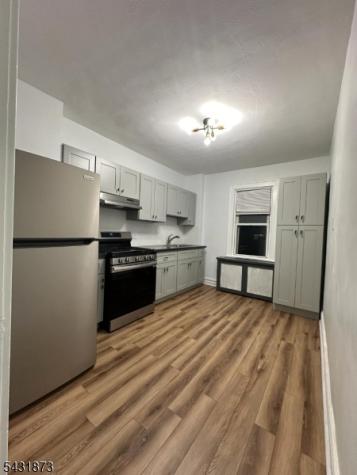 32 Hamilton Avenue Fairview NJ 07022
