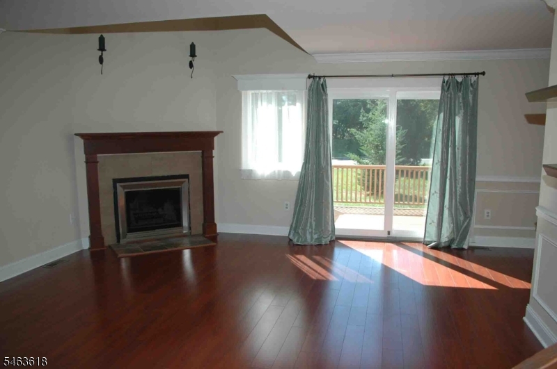 10 Pear Court Raritan NJ 08822