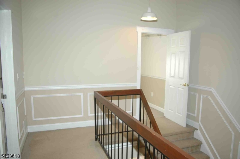 10 Pear Court Raritan NJ 08822