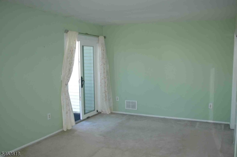 10 Pear Court Raritan NJ 08822