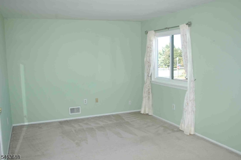 10 Pear Court Raritan NJ 08822