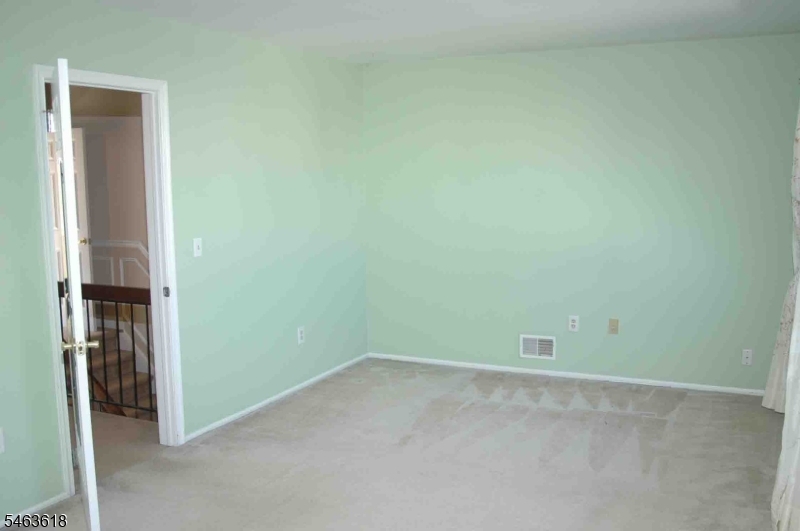 10 Pear Court Raritan NJ 08822