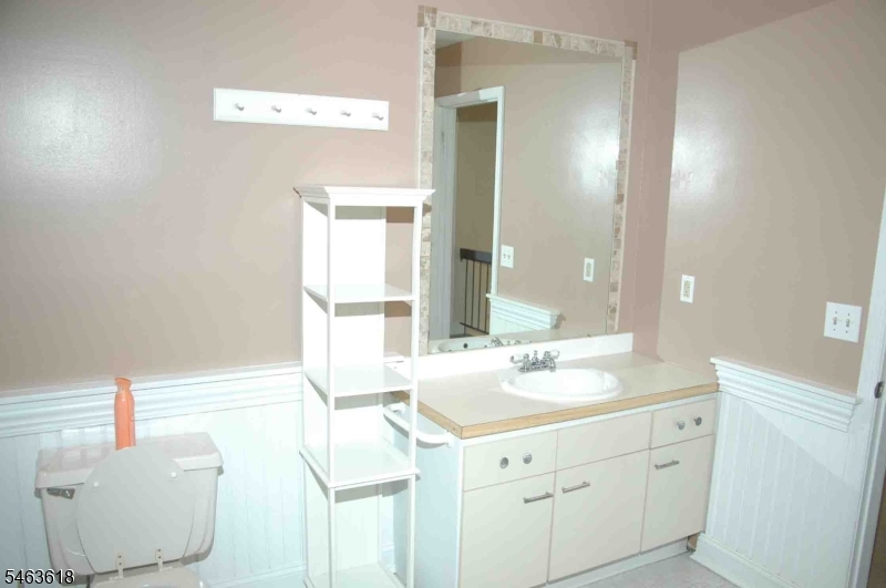 10 Pear Court Raritan NJ 08822