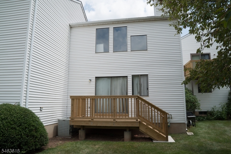 10 Pear Court Raritan NJ 08822