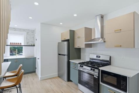 6 George Street Montclair NJ 07042