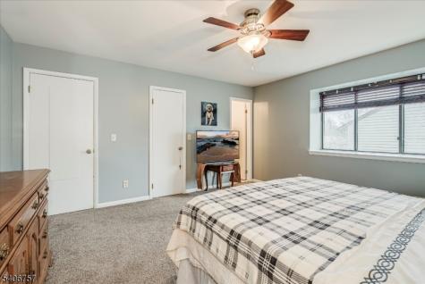 7 Eagle Drive Hampton NJ 07860