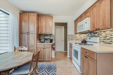 7 Eagle Drive Hampton NJ 07860