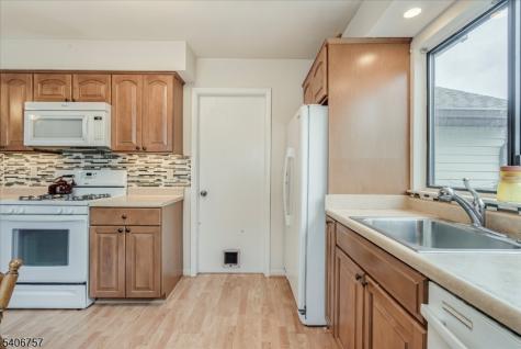 7 Eagle Drive Hampton NJ 07860