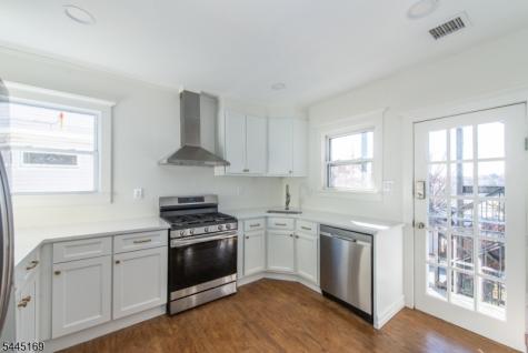 10 Grove Terrace Montclair NJ 07042