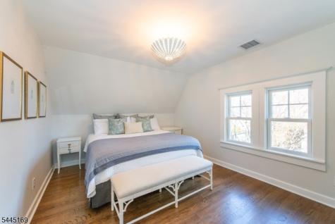 10 Grove Terrace Montclair NJ 07042