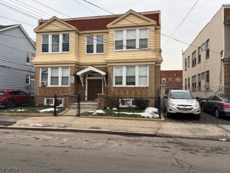 196 W End Avenue Newark NJ 07106