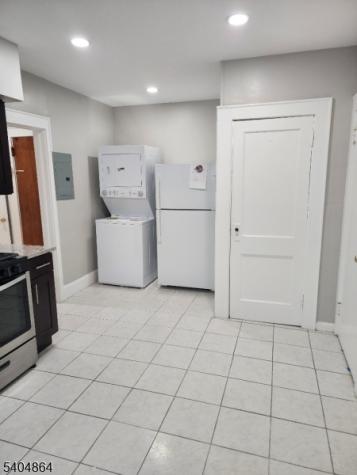196 W End Avenue Newark NJ 07106