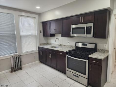 196 W End Avenue Newark NJ 07106