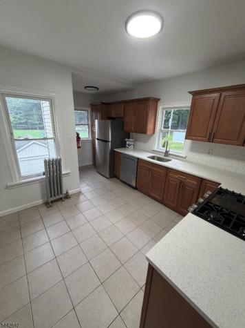 10 Glennon Place West Orange NJ 07052