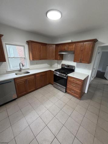 10 Glennon Place West Orange NJ 07052