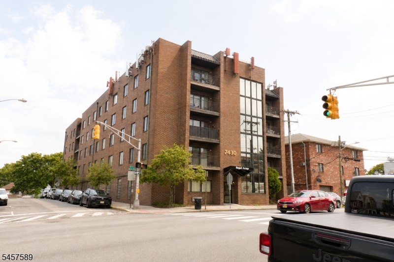 7430 Kennedy Blvd Unit 406 North Bergen NJ 07047