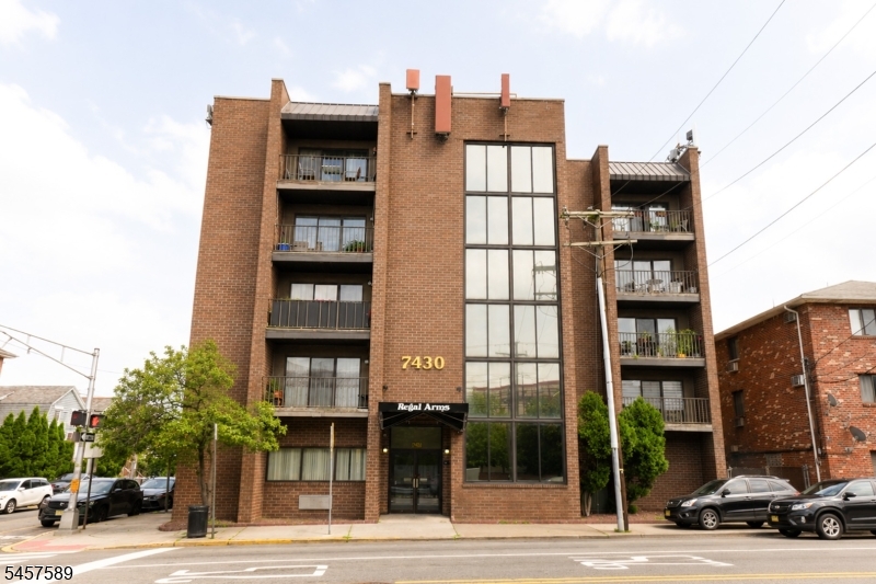 7430 Kennedy Blvd Unit 406 North Bergen NJ 07047