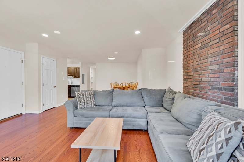 15 Forest Street Montclair NJ 07042