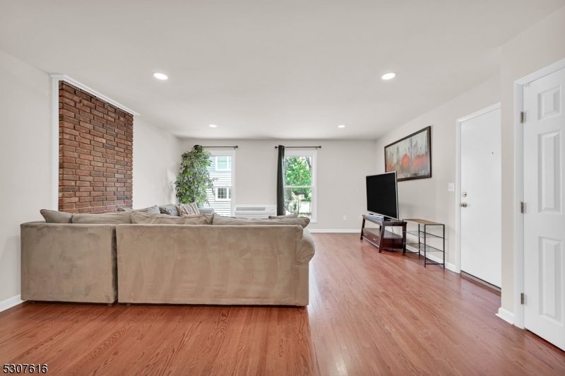 15 Forest Street Montclair NJ 07042