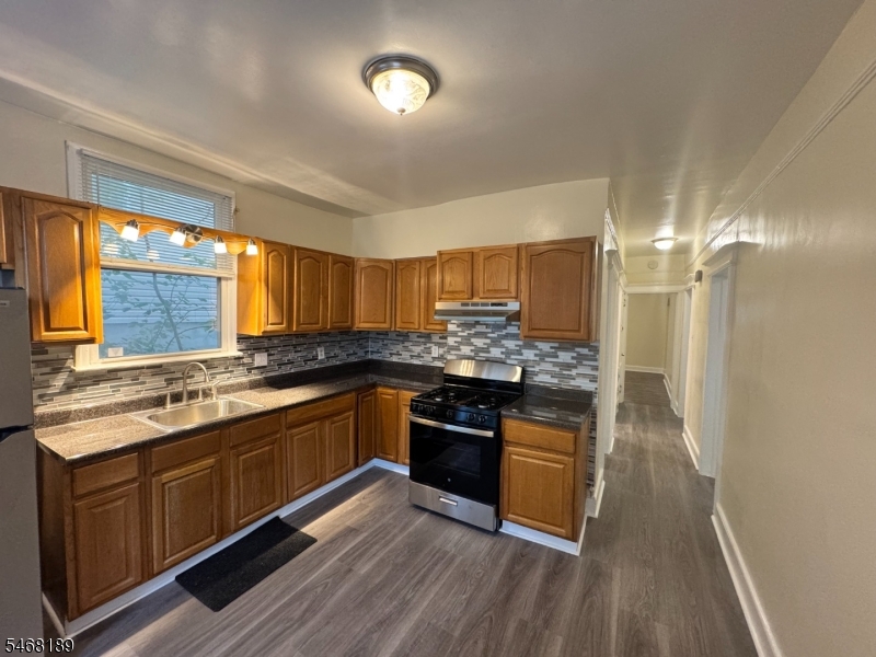 324 Hawthorne Avenue Newark NJ 07112
