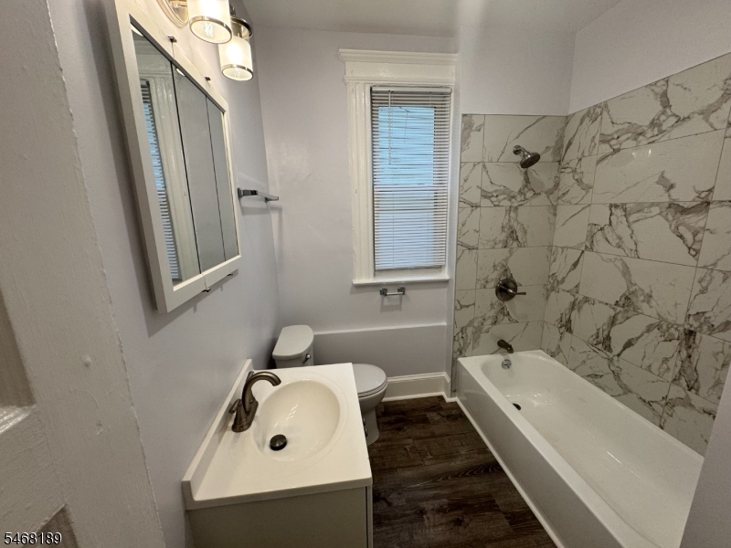 324 Hawthorne Avenue Newark NJ 07112