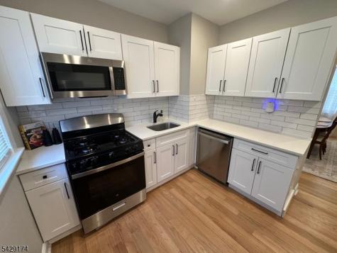 282 Weequahic Avenue Newark NJ 07112