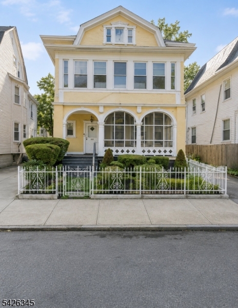44 Treacy Avenue Newark NJ 07108