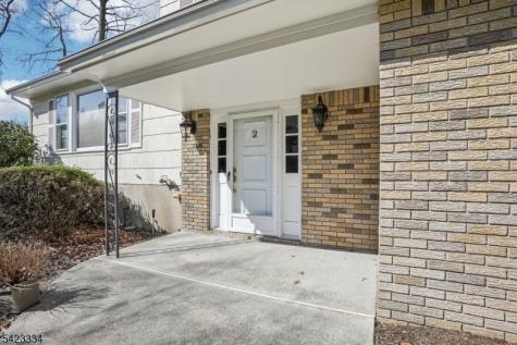 2 Eisenhower Road Closter NJ 07624