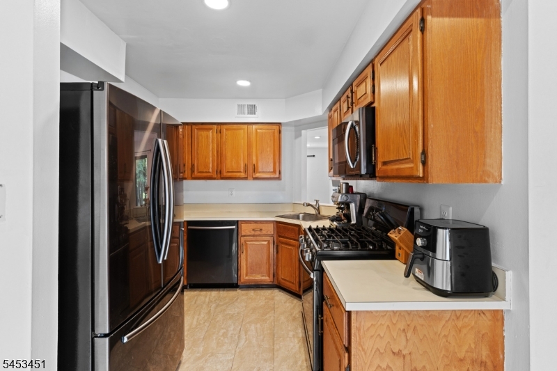 142 Riverbend Drive North Brunswick NJ 08902
