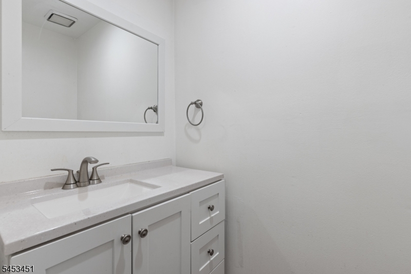 142 Riverbend Drive North Brunswick NJ 08902