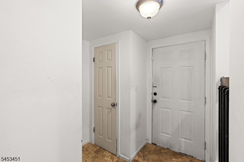 142 Riverbend Drive North Brunswick NJ 08902