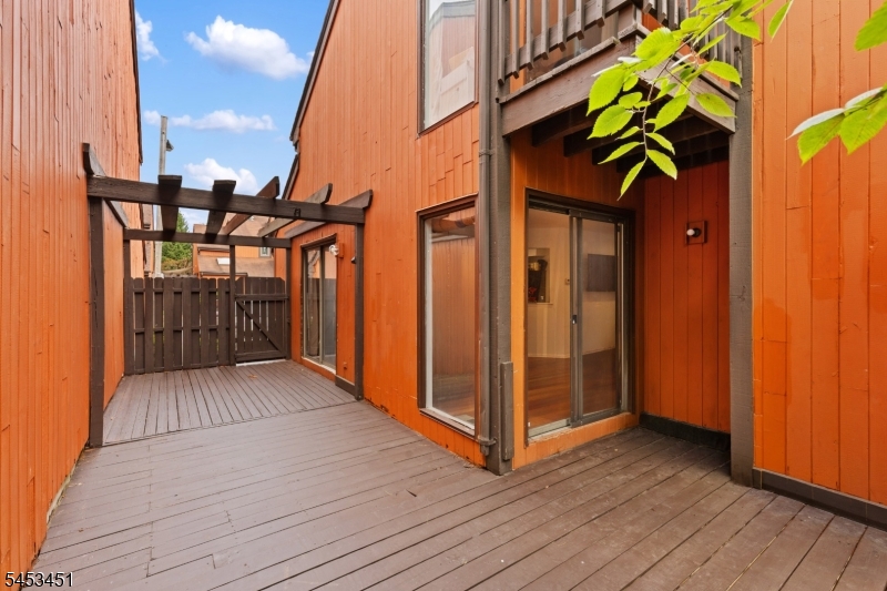 142 Riverbend Drive North Brunswick NJ 08902