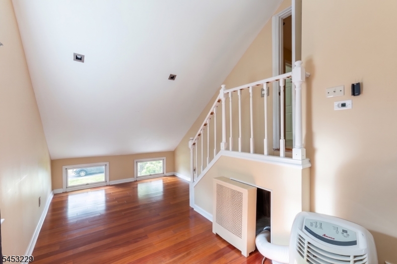 26 Hetherington Road Nutley NJ 07110