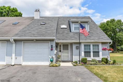 13 Crefeld Court Lincoln Park NJ 07035