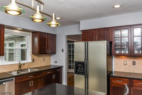 13 Crefeld Court Lincoln Park NJ 07035